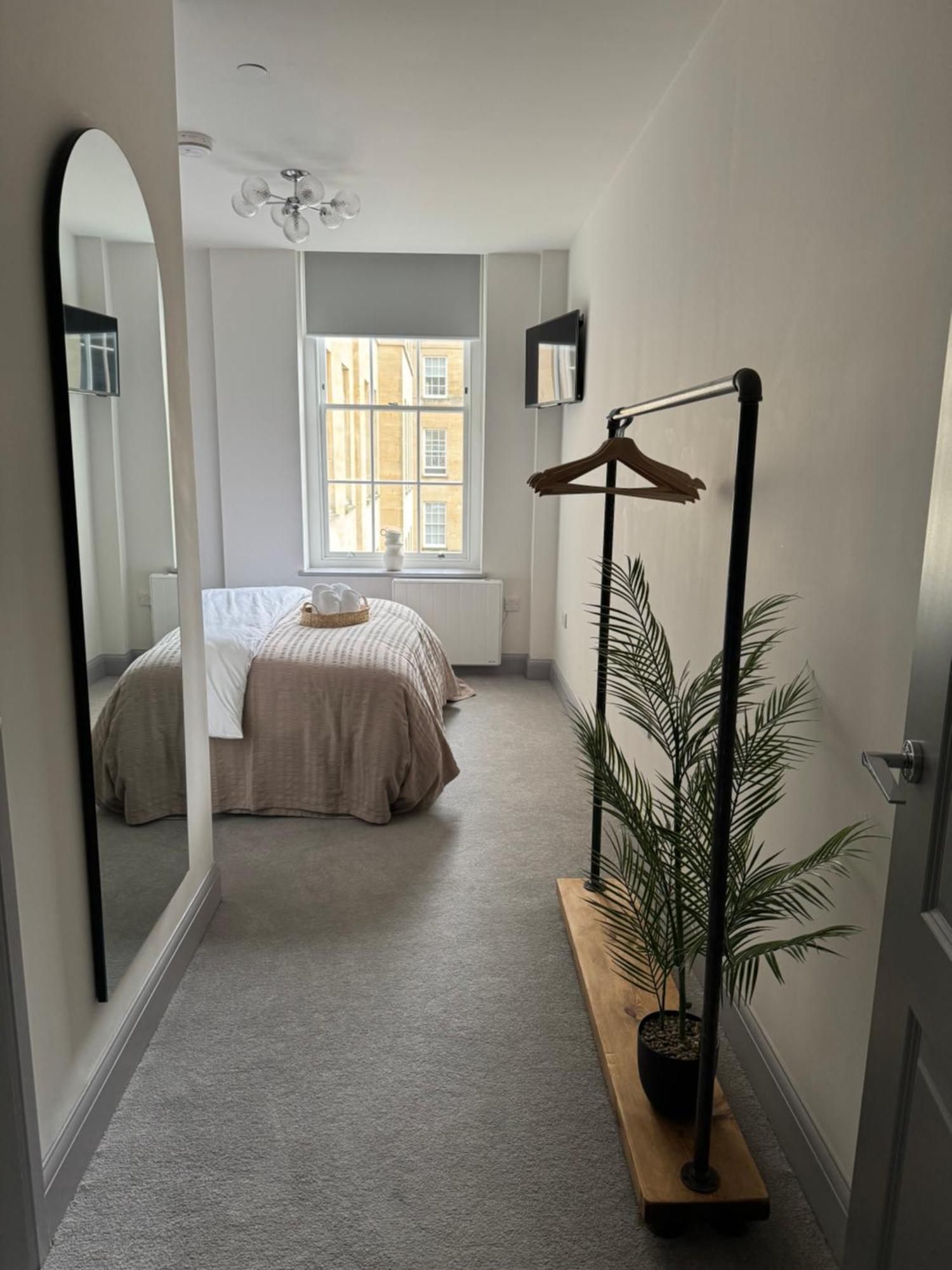 Haus Of Sulis, City Centre Apartment With Lift Access 바스 외부 사진