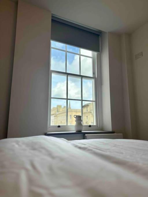 Haus Of Sulis, City Centre Apartment With Lift Access 바스 외부 사진